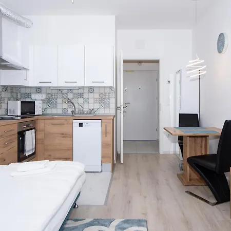 Waterfront By Firsthost Apartamento *