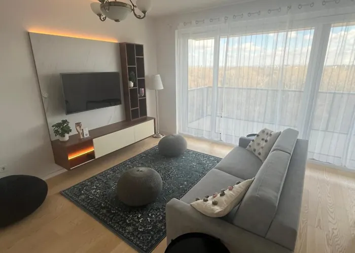 Waterfront By Firsthost Апартаменты *