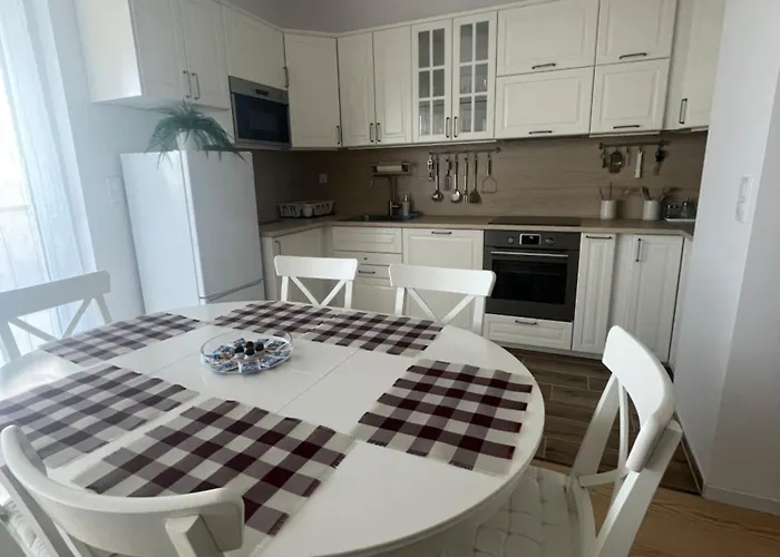 Waterfront By Firsthost *