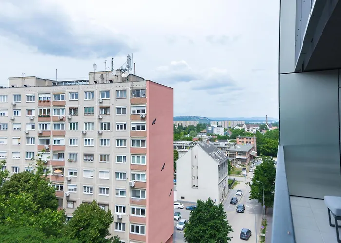 Waterfront By Firsthost Апартаменты *