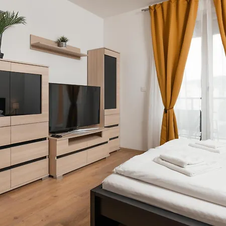 Apartament Waterfront By Firsthost *